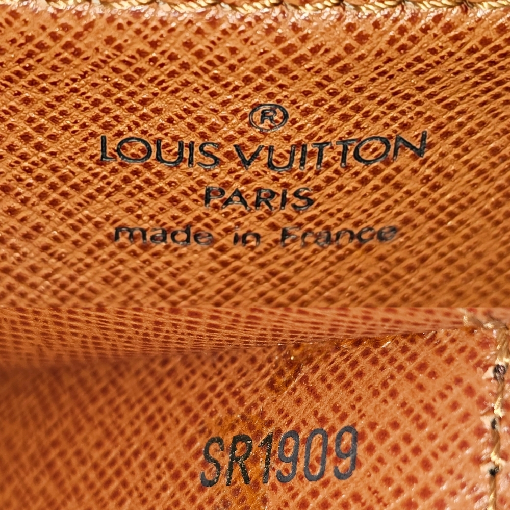 Authentic LOUIS VUITTON Malselv Monogram Handbag - Picture 10 of 12